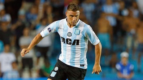 Iván Pillud en un partido de Racing.