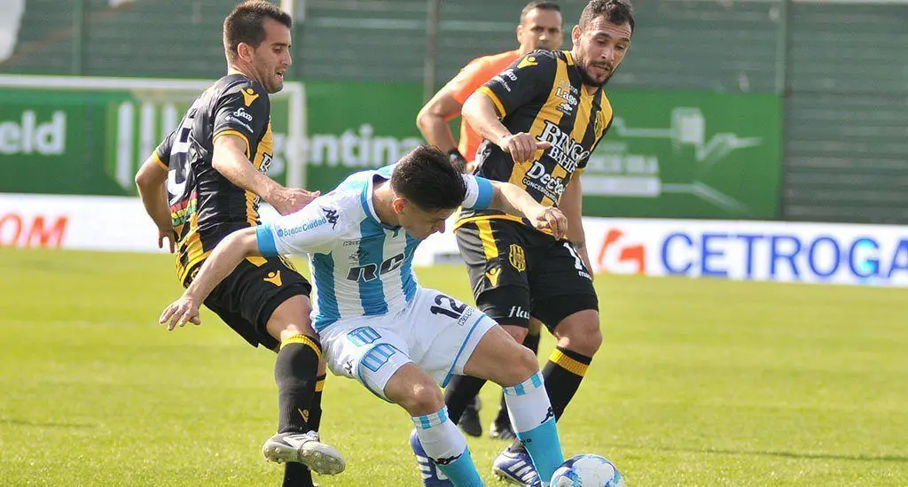 Oroz en Racing sumó pocos minutos