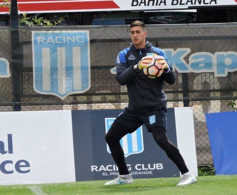 Musso entrenando en Racing.