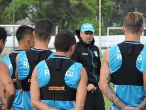 El Chacho Coudet en el entrenamiento de Racing.