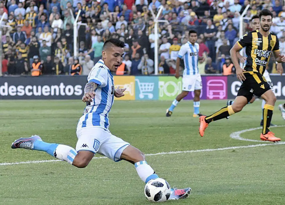 Centuriíon en el patido Olimpo 1 - Racing 2