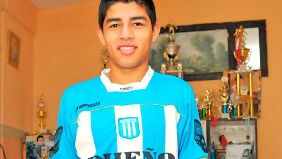 Fernando Valenzuela, con la casaca de Racing. Llegó al club desde Santiago del Estero.