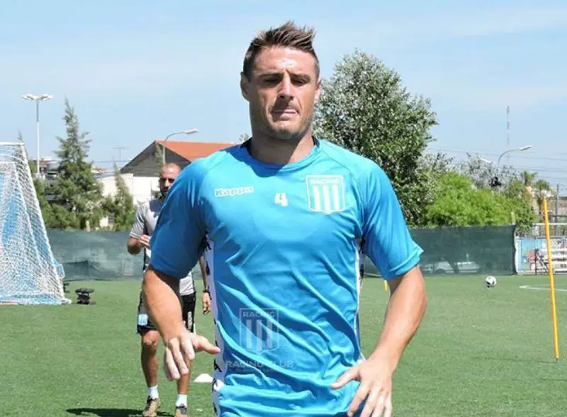 Pillud entrenando en Racing.