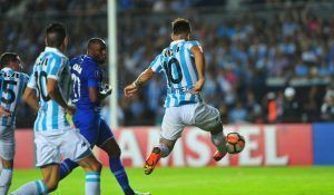 Gol de Racing de pelota parada