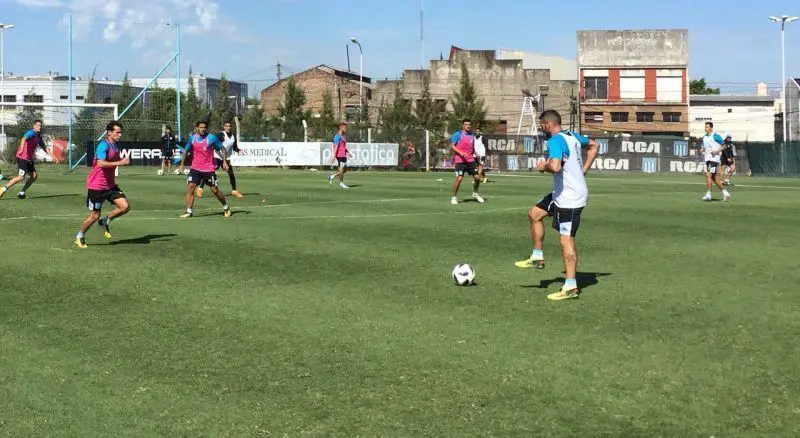 Entrenamiento de Racing en el Tita.