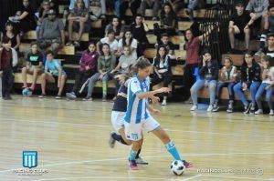 Racing, ante Sportivo Barracas, en el futsal femenino.