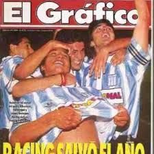 GGalarza festeja el triunfo ante Boca en la portada de El Gráfico.