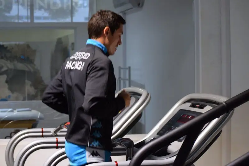 Neri Cardozo entrenando en Racing.