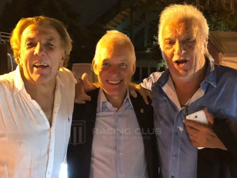 Mostaza Merlo, Víctor Blanco y el Coco Basile, en el congreso de FIFA.
