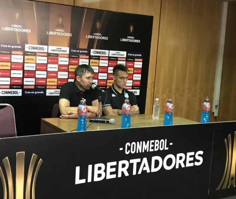 Lautaro Martínez en conferencia de prensa.