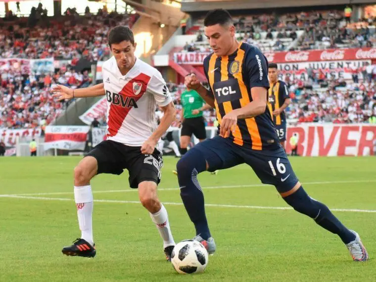 Central ante River en el Monumental.