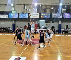 Partido de básquet de Racing.