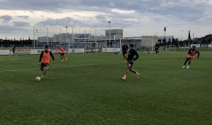 Racing entrenando en el predio Tita Mattiussi.