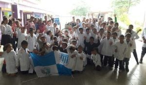 Escuela de Tucumán con donaciones de Racing.