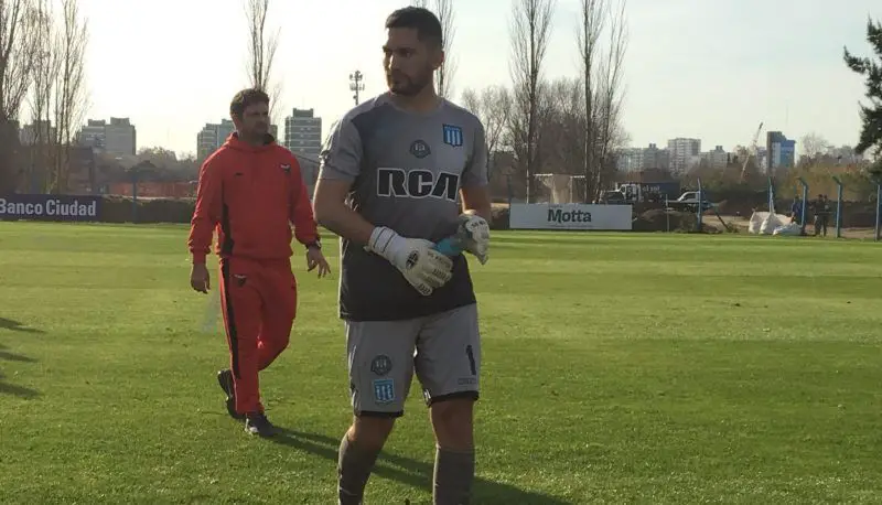 Nicolas Stella regresó a Racing después de atajar a préstamo en Gimnasia Jujuy.