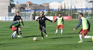 Racing jugó dos amistosos ante Arsenal.