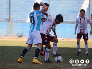 Racing frente a Godoy Cruz en Inferiores.