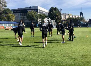 Racing se entrena en la cancha auxiliar.