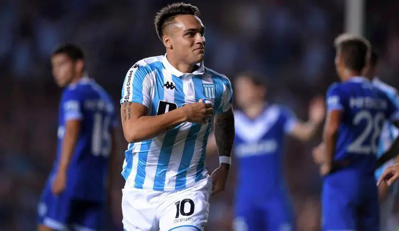 En Racing aguardan por una venta de Lautaro Martínez