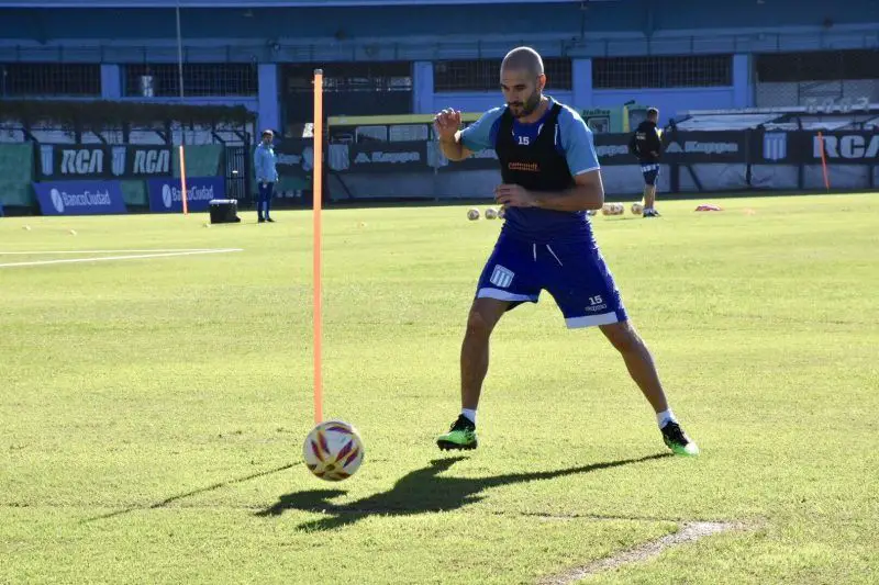 Licha puede ser titular en Racing.