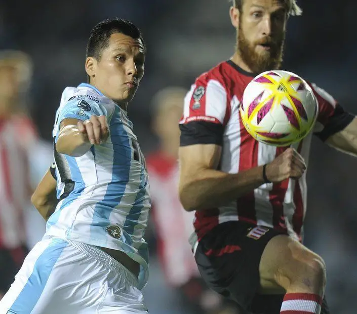 Racing empató con Estudiantes.