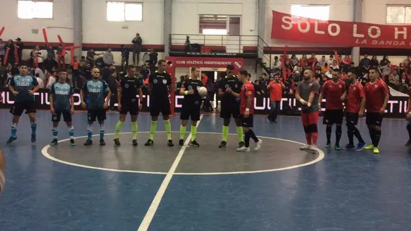 Racing ganó el clásico en el futsal