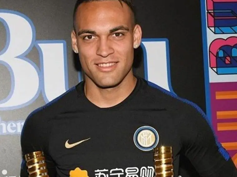 Lautaro recibió dos premios en el Inter