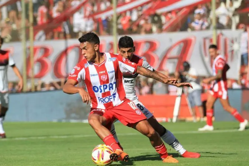 Maxi Cuadra, jugando en Unión. Tampoco vuelve a Racing. 