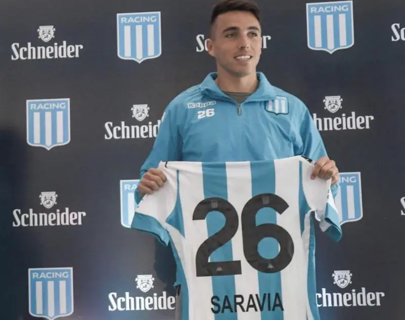 Ya jugador del Porto, Renzo Saravia  mandó un mensaje emotivo como despedida de Racing. Lo izo a través de las redes sociales.