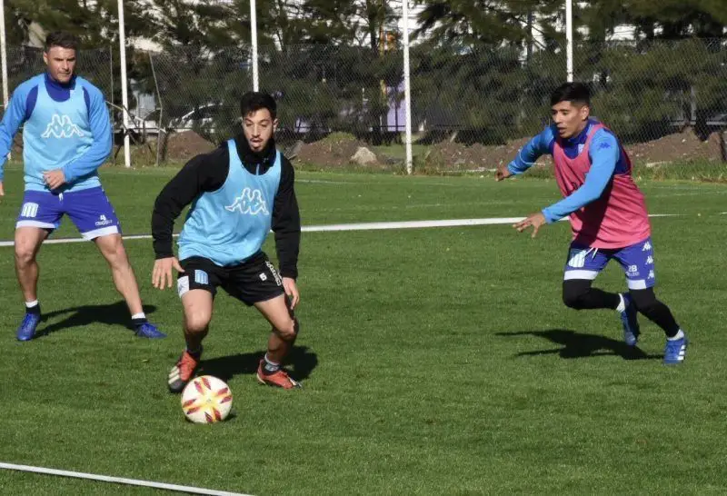 Fabricio Domínguez, quien firmará su primer contrato con Racing en los próximos días, trabajó con la Primera, pero no fue subido definitivamente.