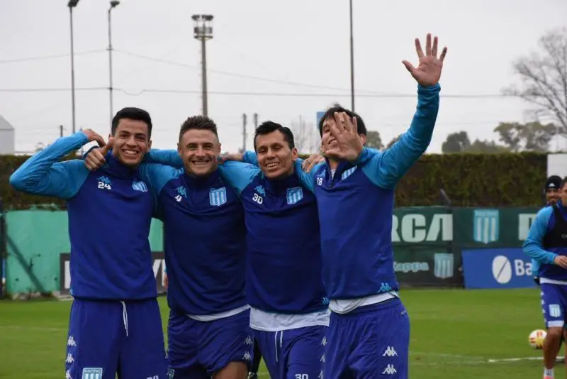 Los jugadores de Racing harán doble turno todos los días en Orlando, Estados Unidos.