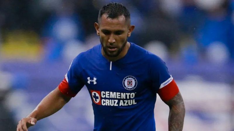 Montoya arriba a Buenos Aires para la revisión médica con Racing.