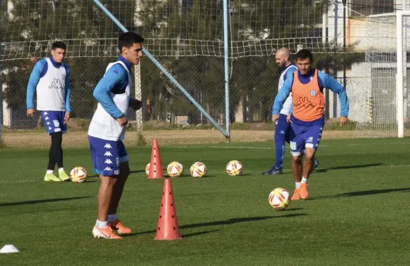 Matías Rojas volvió a hacer tareas extras luego de las que realizó con el plantel de Racing.