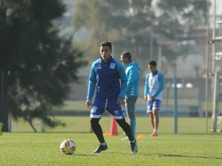 Preocupación por Evelio Cardozo en Racing