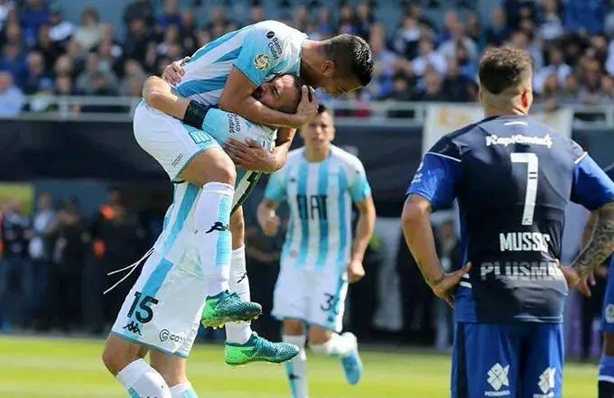 Racing - Gimnasia en el historial