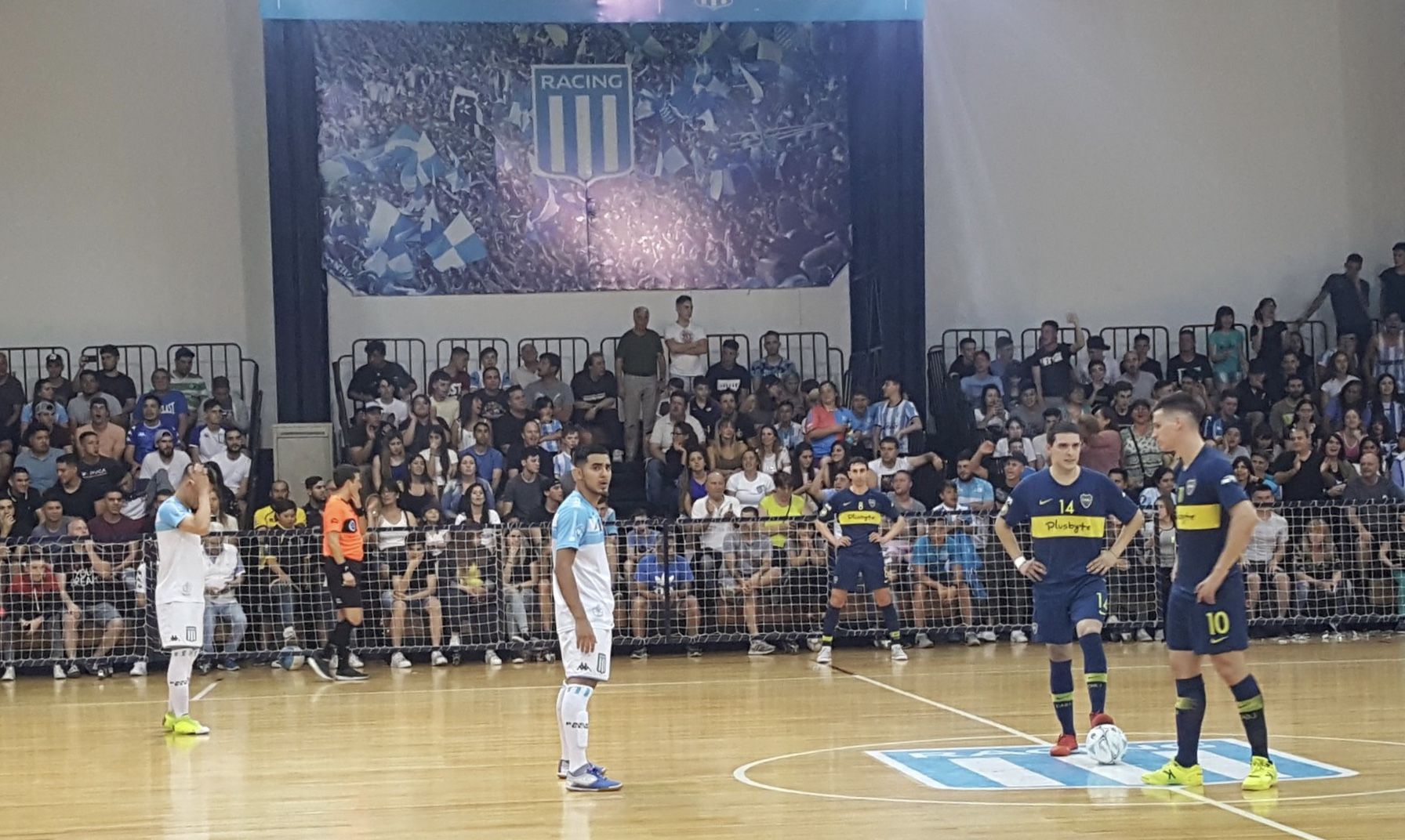 El futsal de Racing hizo una buena... - Racing de Alma