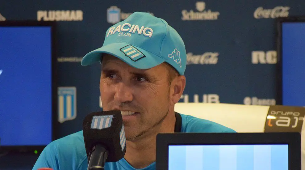 Racing Coudet conferencia