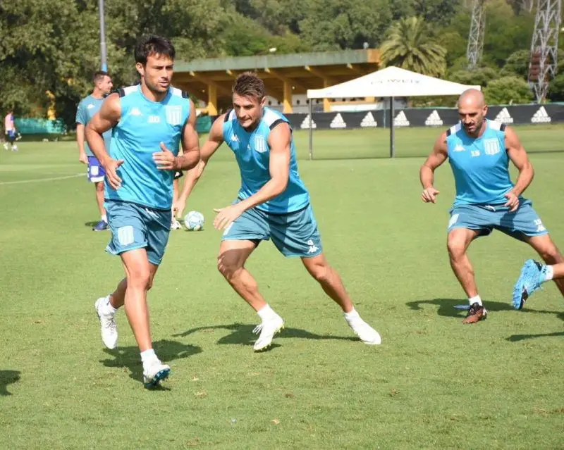 Beccacece probó con Cvitanich como titular en Racing.