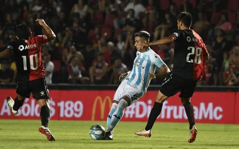 Racing empató en santa fe