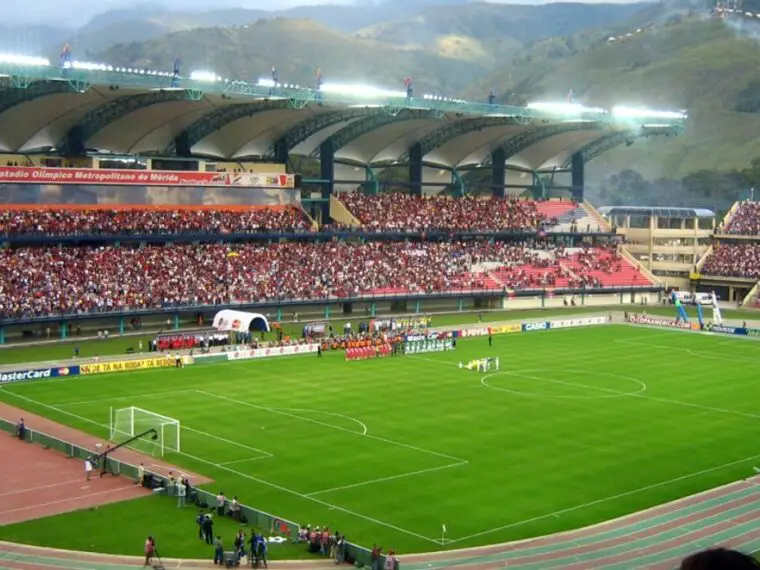 Mérida vuelve al fútbol antes de jugar con Racing