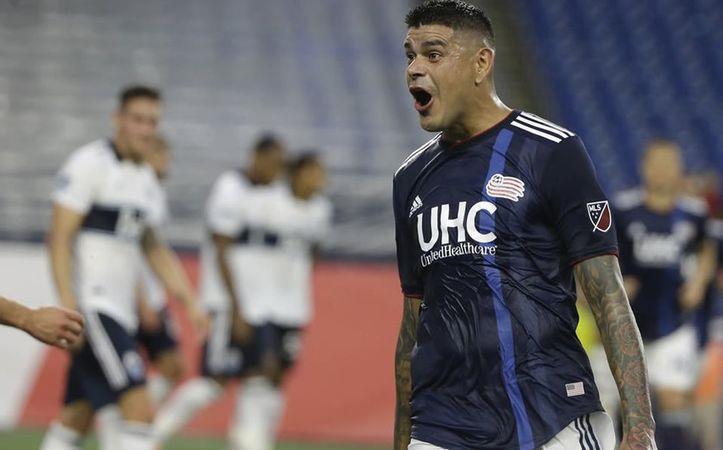 Gustavo Bou la rompe en la MLS