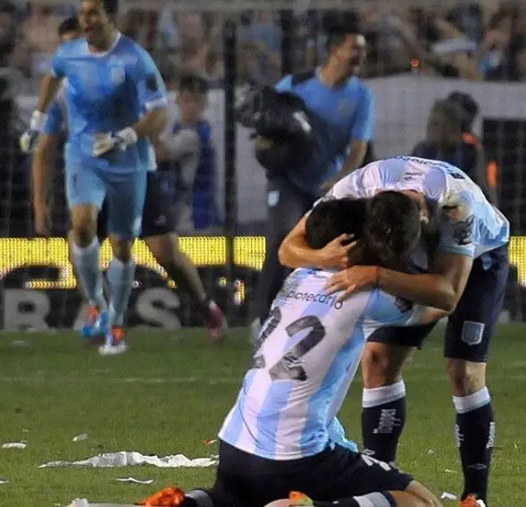 Hauche y Milito en Racing