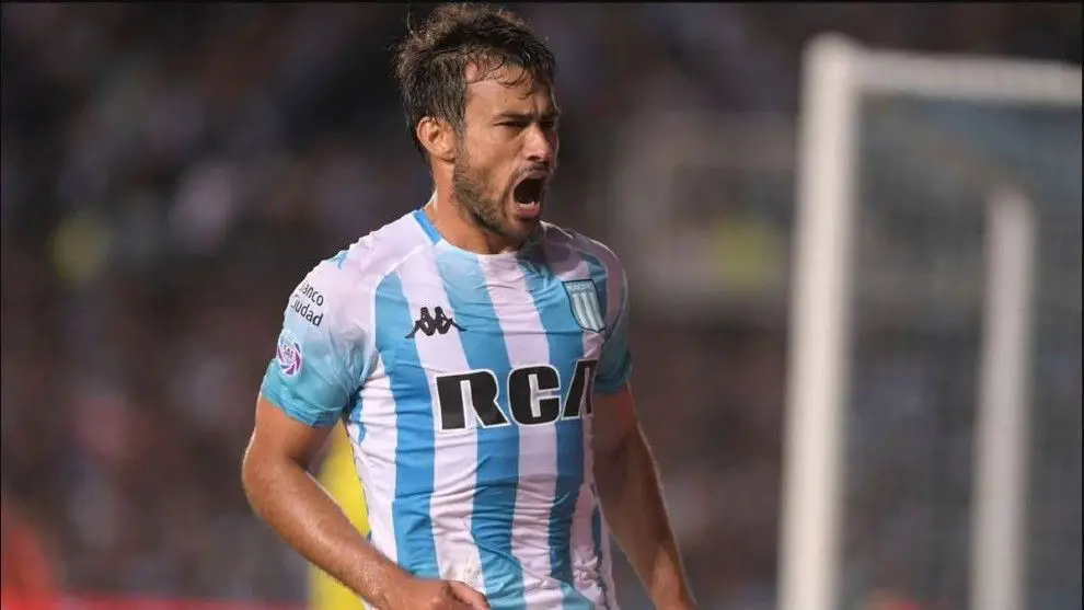 Cvitanich sigue en Racing