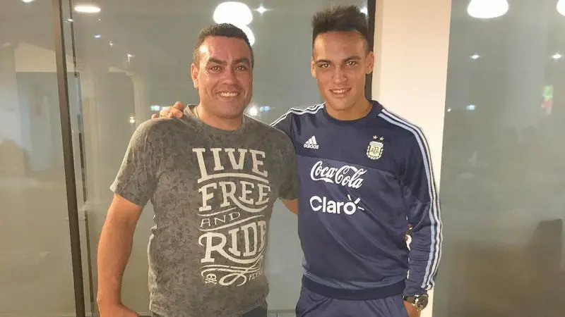 Lautaro Martínez y su papá