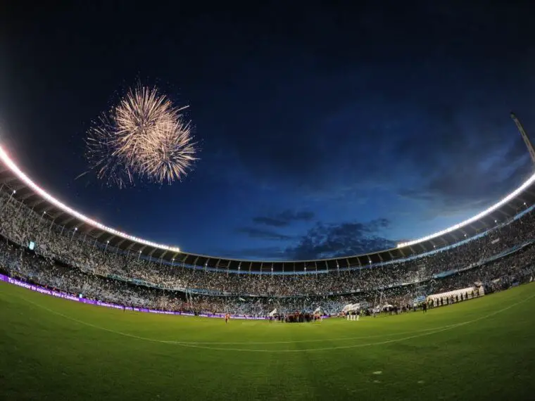 Racing jugará todos los clásicos en el Cilindro