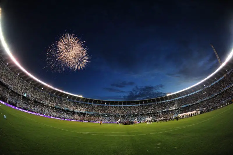 Racing jugará todos los clásicos en el Cilindro