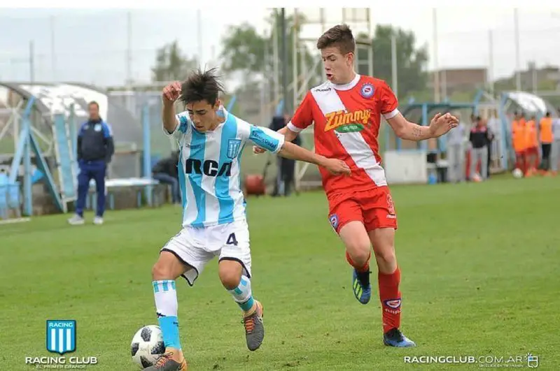 Tobías Mora, juvenil de Racing