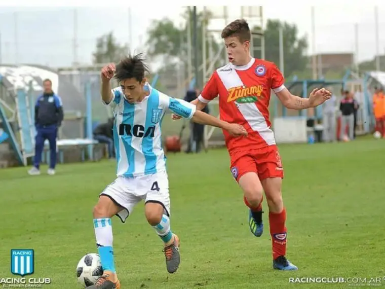 Tobías Mora, juvenil de Racing