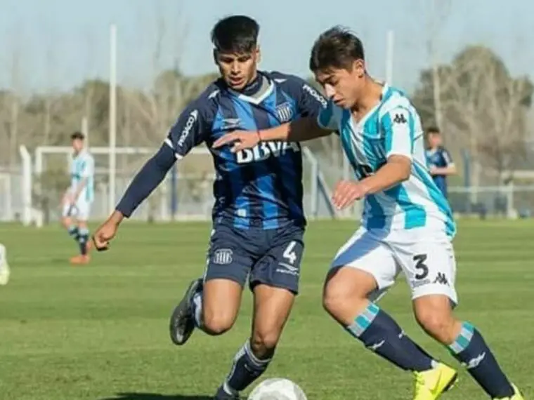 Mateo Jara lateral izquierdo de Racing