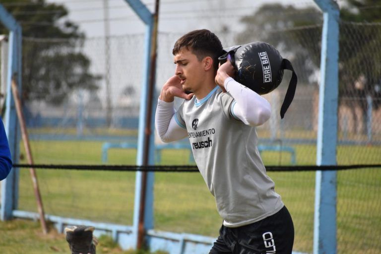 Racing y otro refuerzo en el mercado de pases